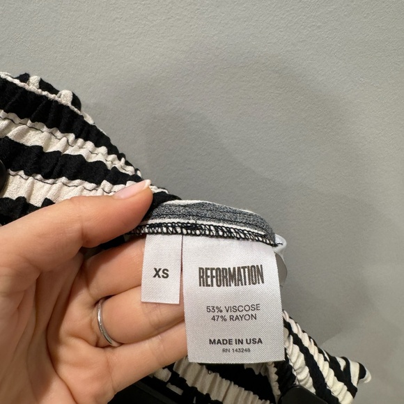The reformation black and white stripe pant elastic waist size XS - Picture 10 of 12